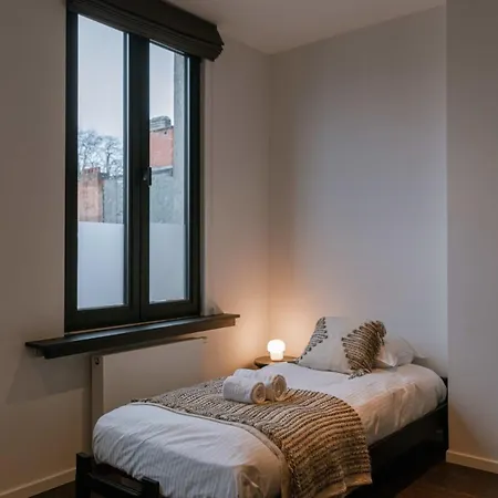 Huswell - Charming Urban Retreat, 15 Minutes From Station Holiday home Antwerp