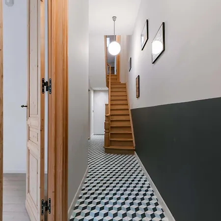 Huswell - Charming Urban Retreat, 15 Minutes From Station Holiday home Antwerp