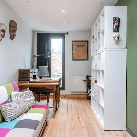 Holiday home Huswell - Charming Urban Retreat, 15 Minutes From Station Antwerp
