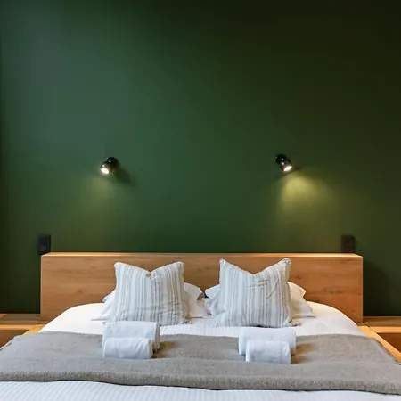 Huswell - Charming Urban Retreat, 15 Minutes From Station * Antwerp
