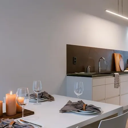 Huswell - Charming Urban Retreat, 15 Minutes From Station Holiday home *